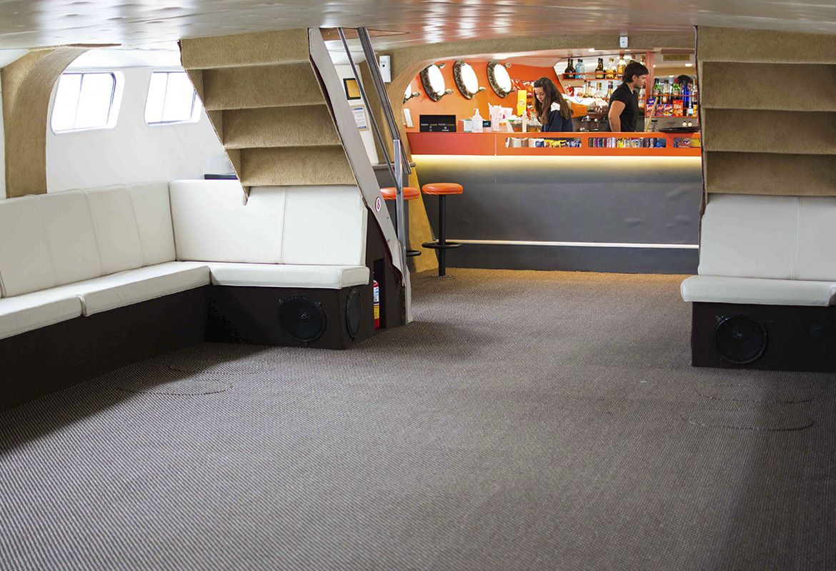 Cubierta inferior comodidades